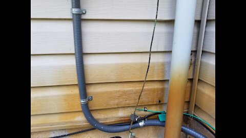 Rust stains cleaned off vinyl siding experiment step 1