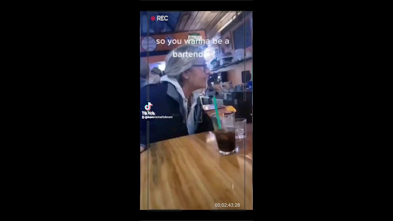 Bar Karen DOESN'T wanna pay her tab