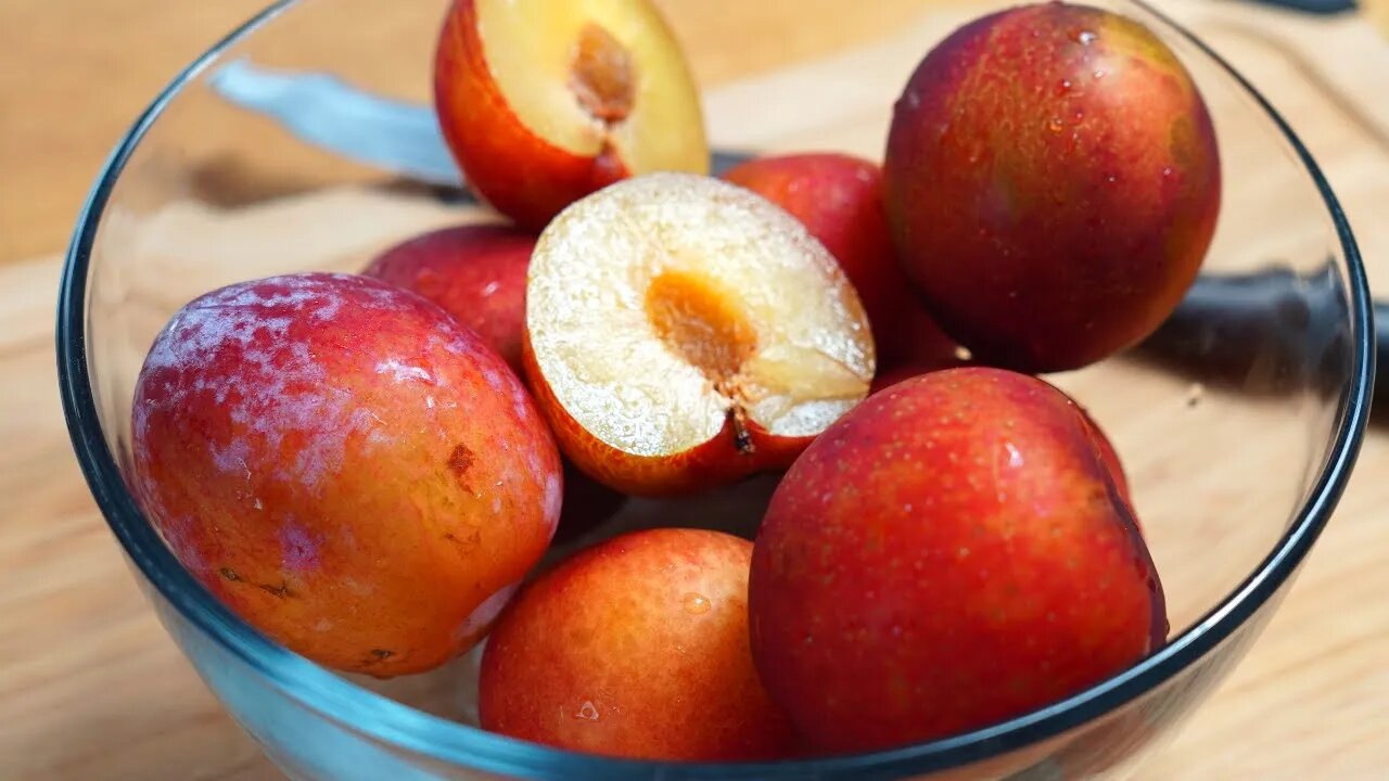 Plums make a great Low Calorie Dessert