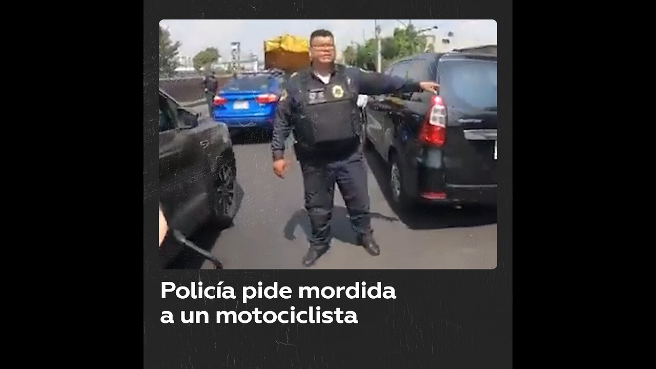 Policía pide a un motociclista ser un “caballero” y darle un soborno