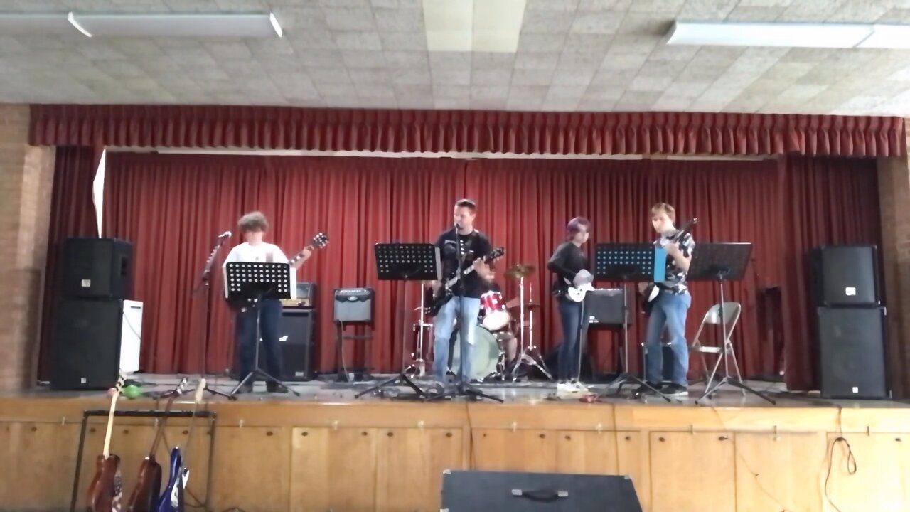 Rock Dojo: Comfortably Numb (Pink Floyd Cover)