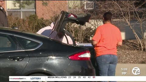 MSU students gather their items, return home following Monday's shooting