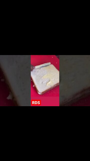 How to make Pizza Sandwich