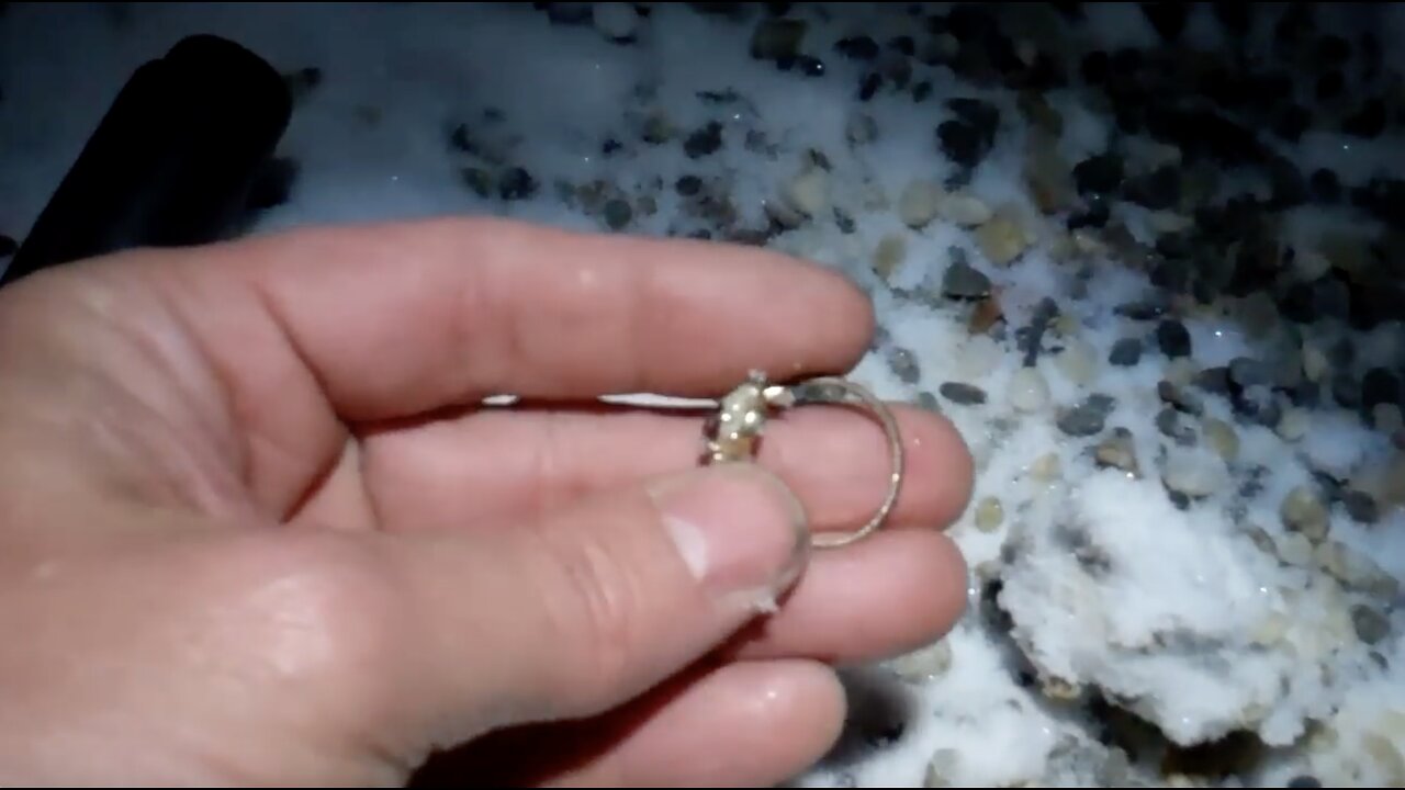 Season 2 , 146th hunt of 2012 , Finding a ring at sub zero temps