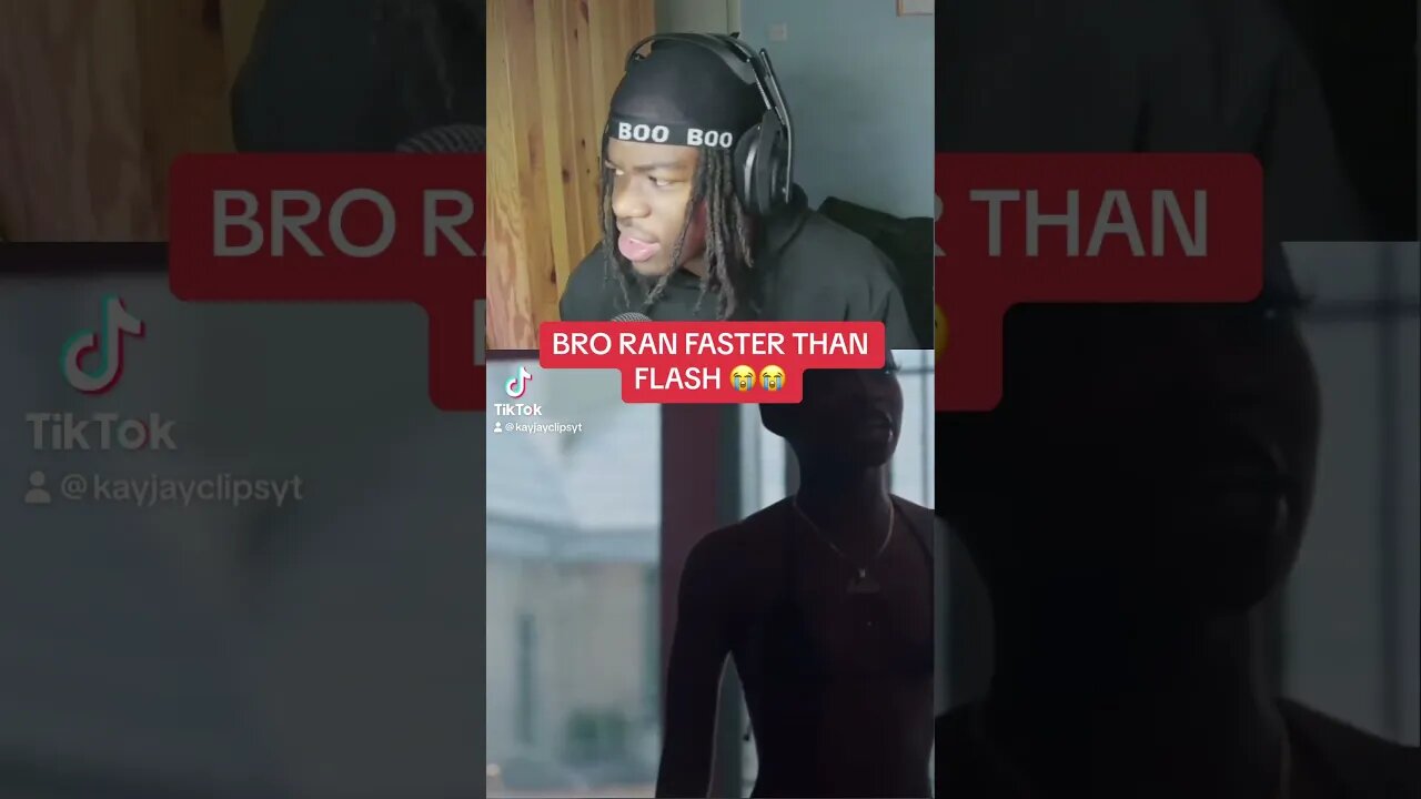 Anything for SEXYY RED 😤✌️ #streamer #streamerclips #twitch #twitchstreamer #dreads