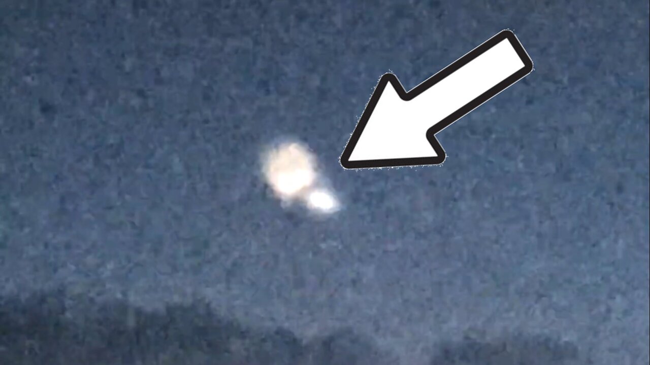 Unexpected Event Caught over Italy of an UFO Travelling in the sky.