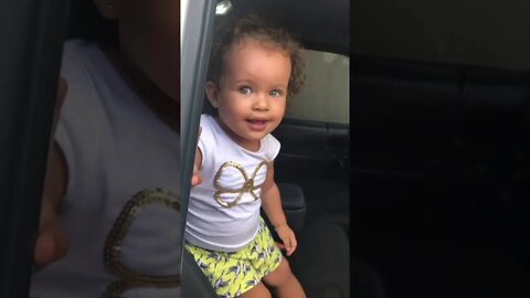 Achou o bebé dentro do carro - Found the baby in the car - #shorts #linda #bebe #viral