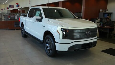2022 Ford Lightning Lariat Max Tow