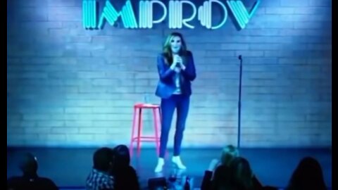 Comedian Heather McDonald brags about being vaxed then collapses.