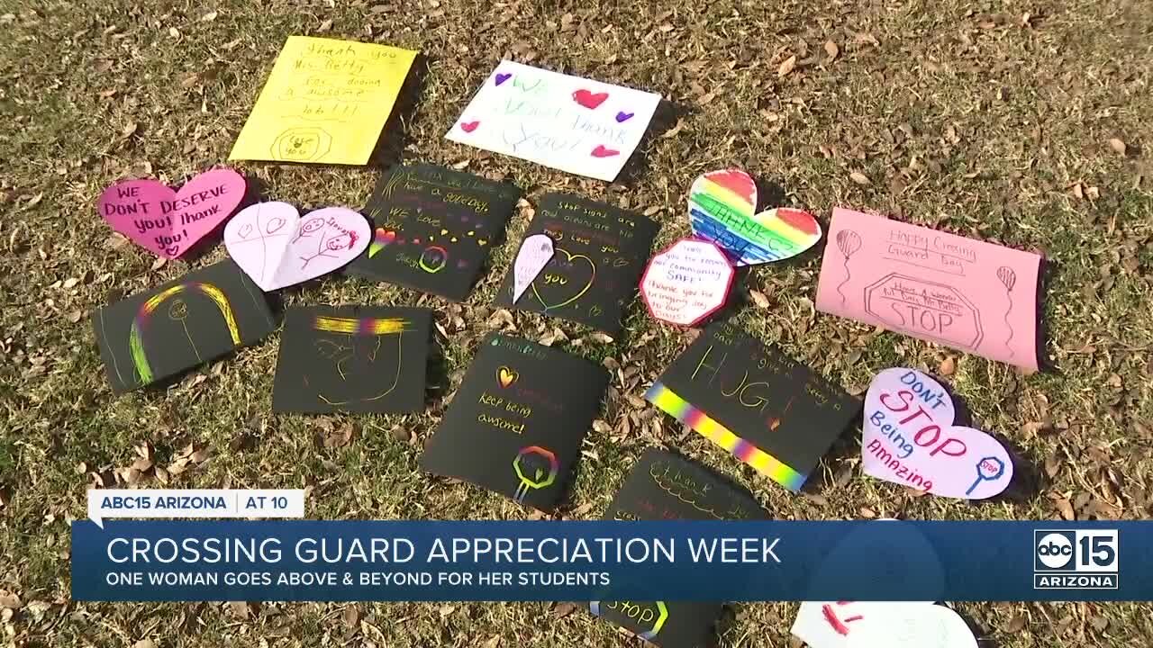 Students honor beloved crossing guard in Tempe