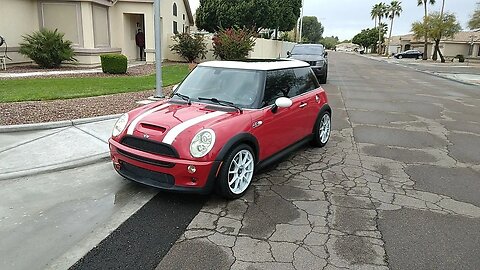 2005 Mini Cooper S "Roxxie" Gets a New Window Regulator