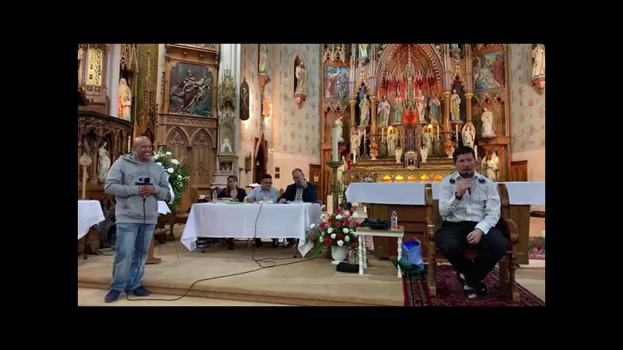 Preguntando al Padre Luis Toro.