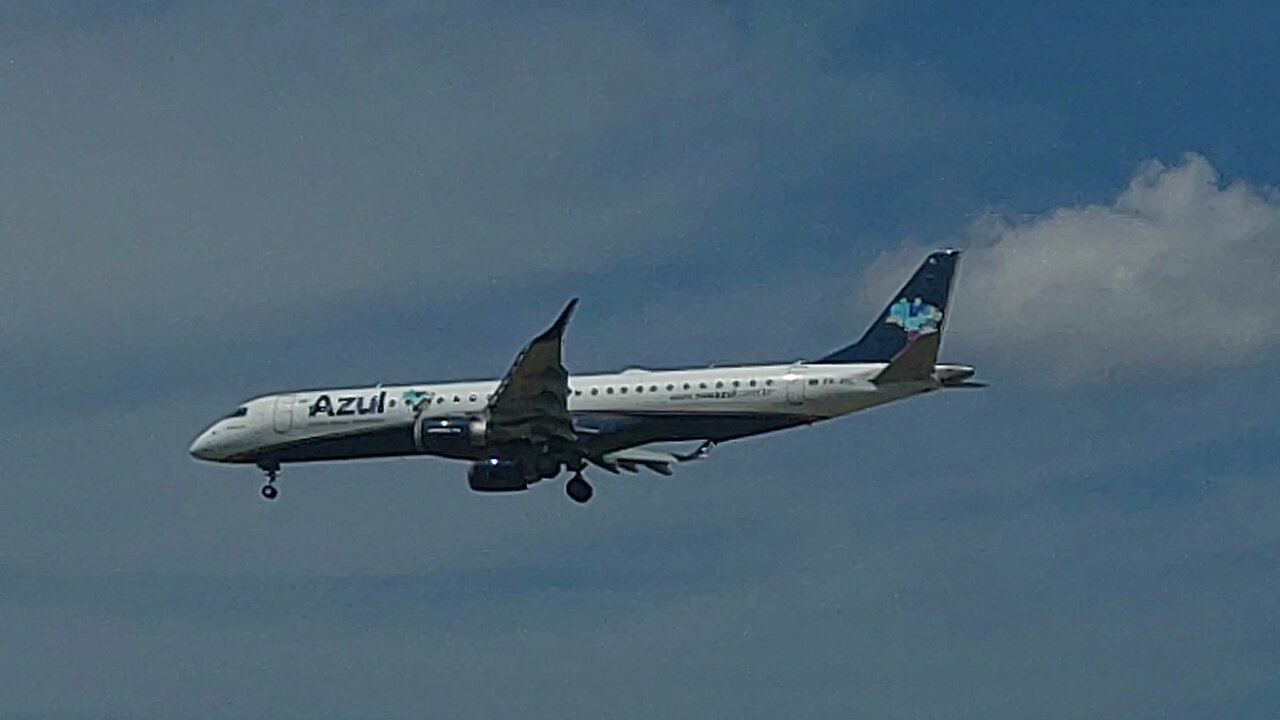 Embraer 195 PR-AXR vindo de Belém do Pará para Fortaleza