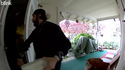 NORTH_VIDEO_DOOR_BELL_2023-04-08T13_51_48-0400.mp4