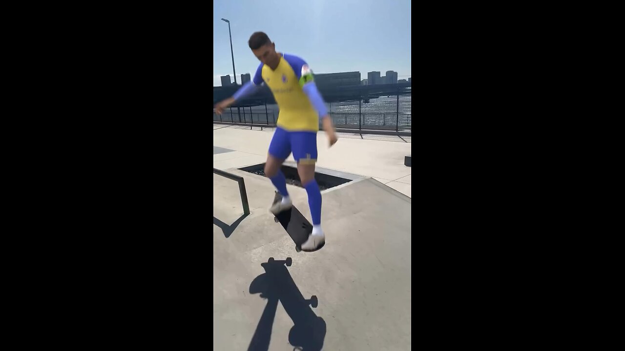 CR7 SKATING