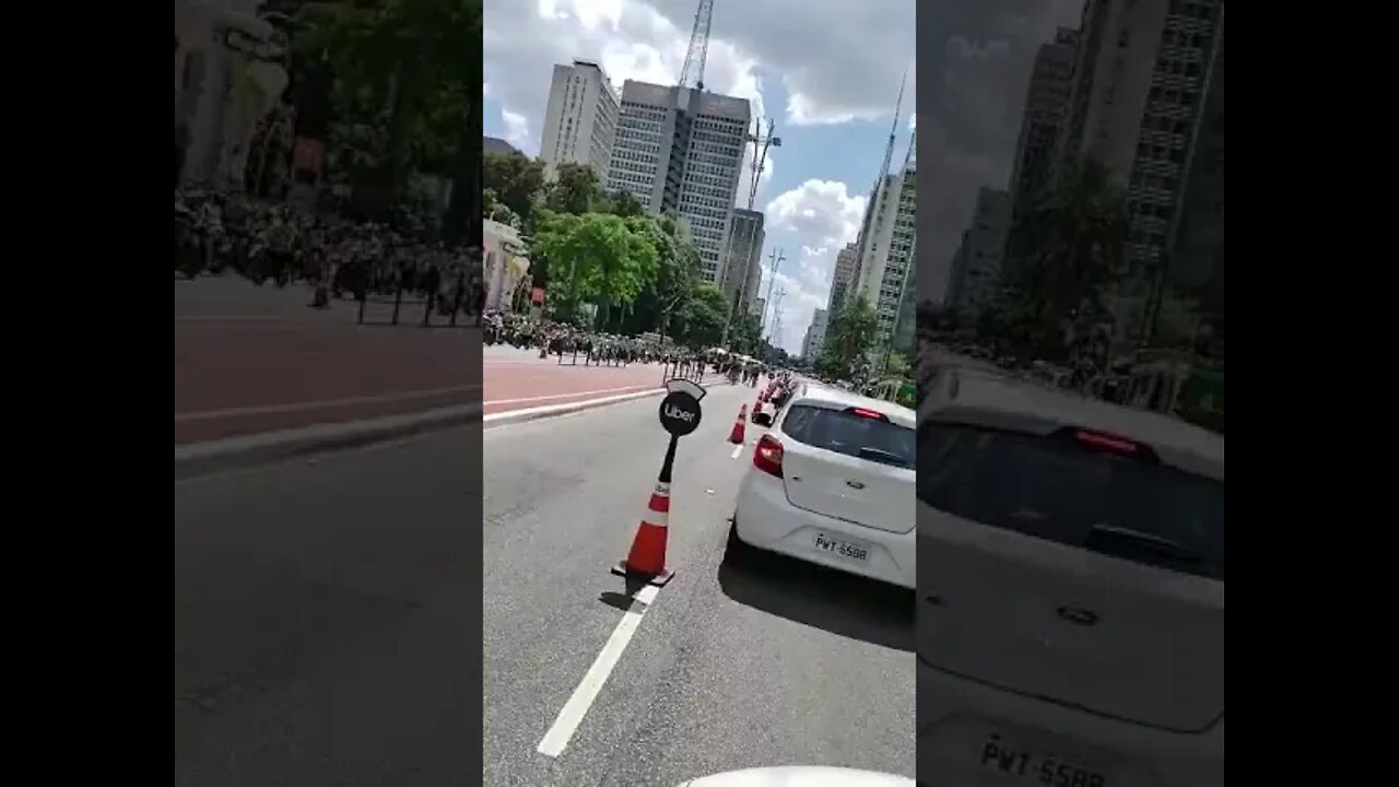 Carreta na Av. Paulista em São Paulo. Hoje 14/03/2021