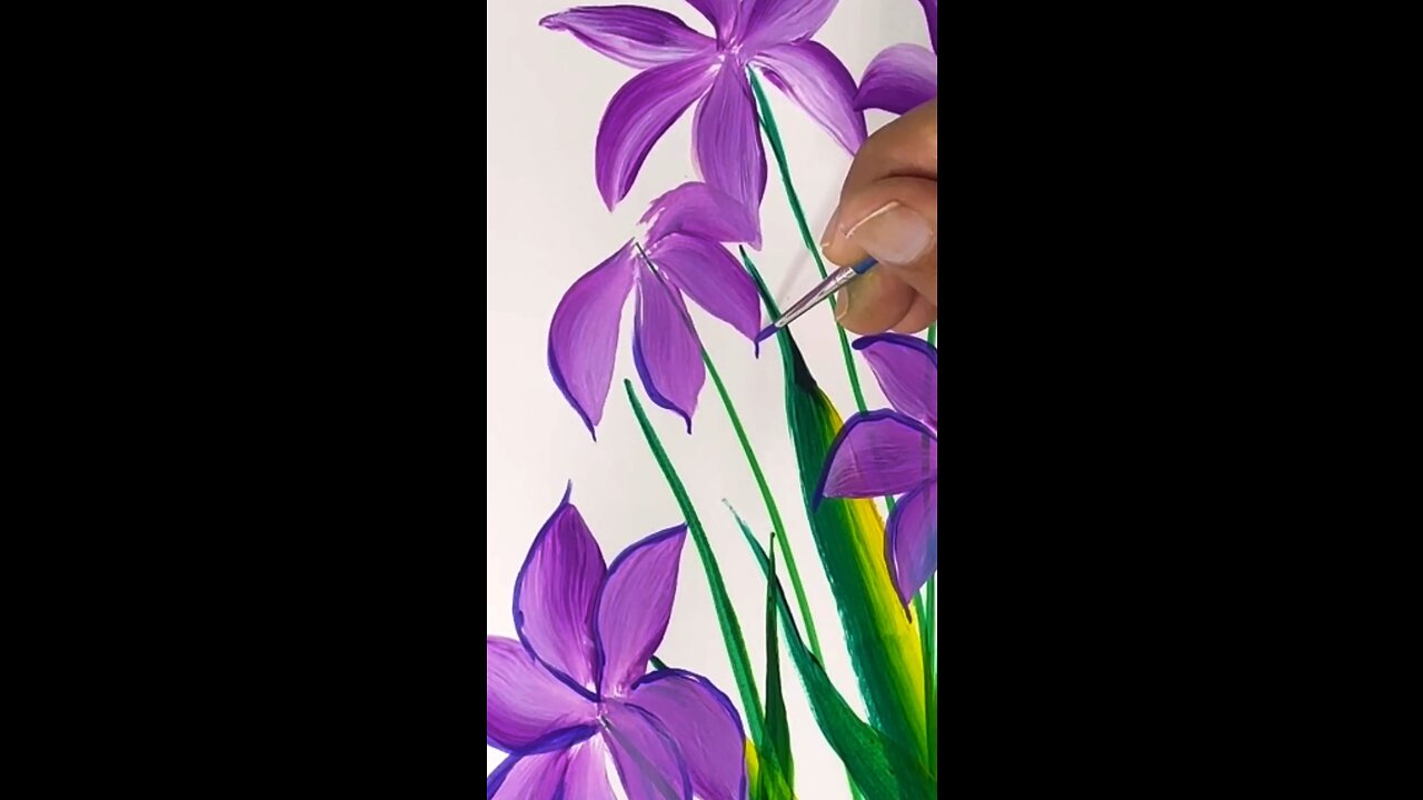 Using round brush to paint this flowers