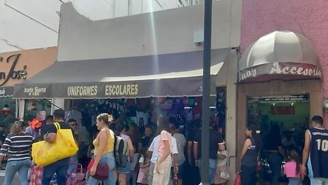 Centro de Guanajuato colapsa por compras de última hora para el regreso a clases