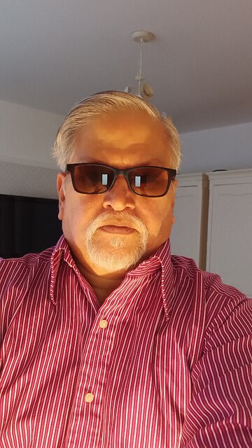 Mr Khan works out to YMCA song!