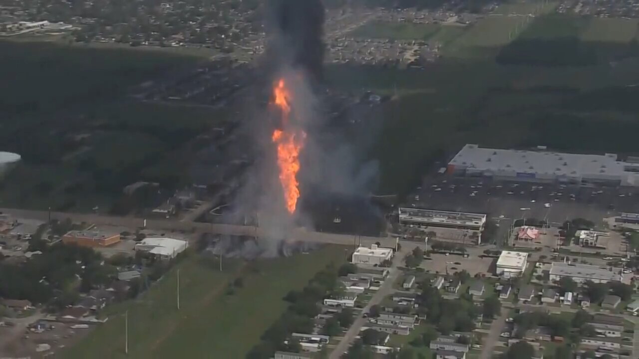 Pipeline fire burning in La Porte, Texas; nearby areas evacuated