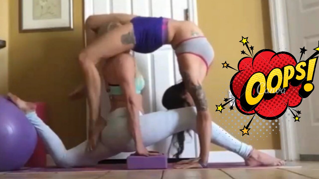 FUNNY HOT GIRL YOGA FAIL / 2 girls stretching fail falling crotch in the face / йога растяжка прикол