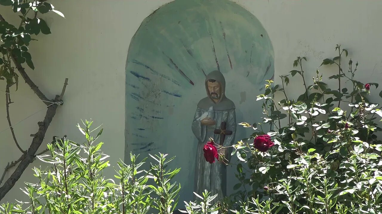 SAINT HOOD TO THE HEROES OF THE PEOPLE OF THE AMERICAN CONTINENT