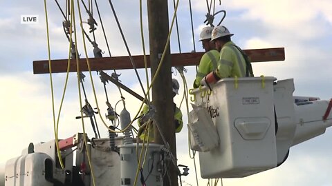 LCEC restoring power to Pine Island and Matlacha