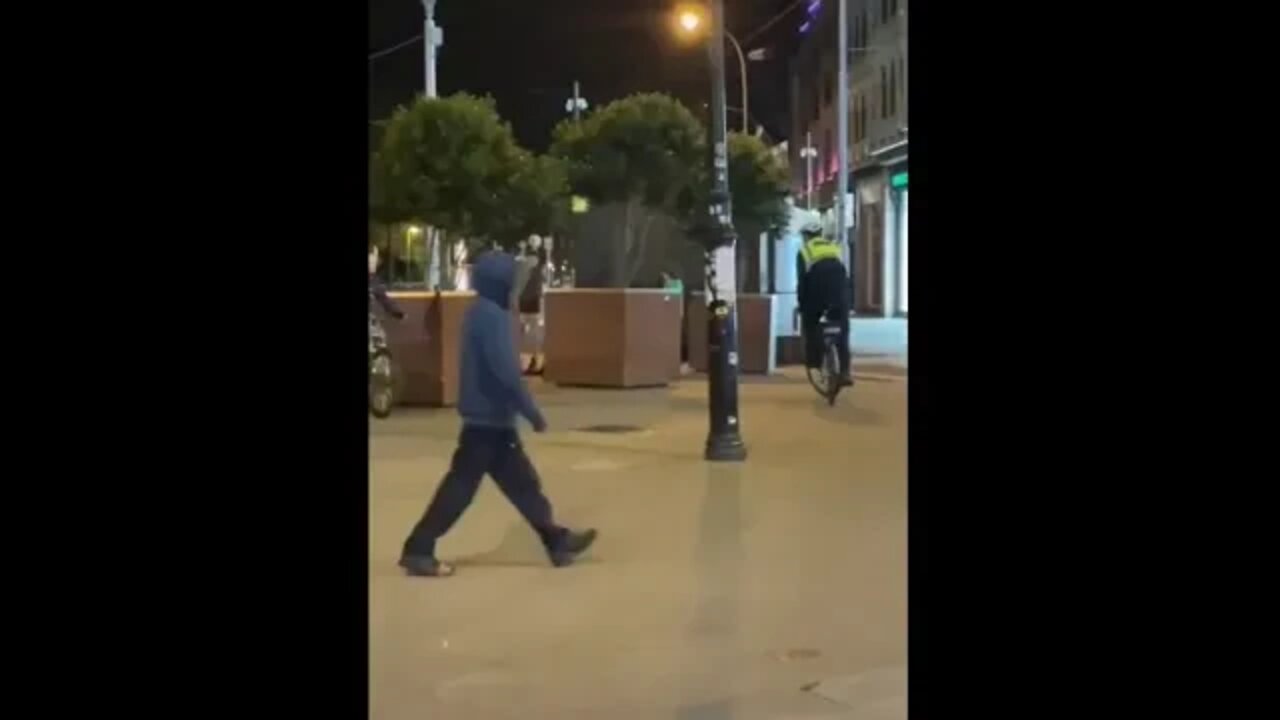 Gardai on Bike Makes Show of Himself! Cannot Catch 14yr Old & Calls Backup! What a Waste of Time!