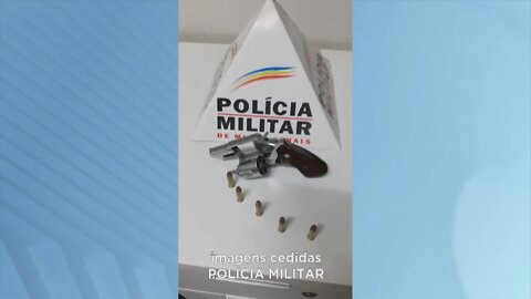 Homem é preso com arma de fogo dentro de bar em Araçuaí