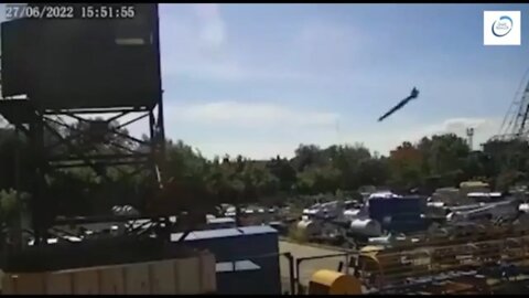 (MUST WATCH) Russian Cruise Missile Hitting Shopping Mall