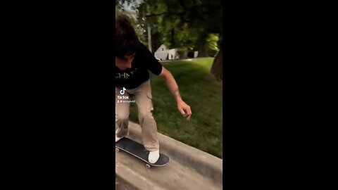 Bro just cruzzin 🌊🛹