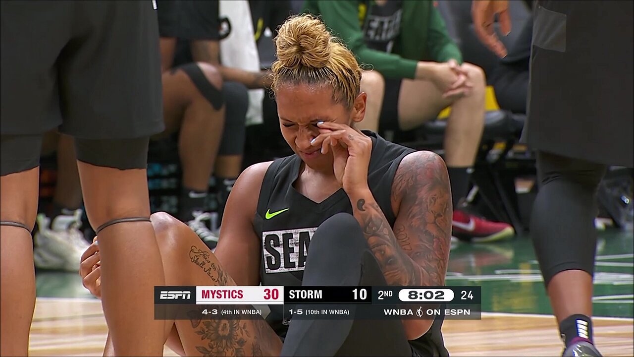 Russell Takes Shot To The Eye During Seattle Storm Loss vs Washington Mystics | WNBA