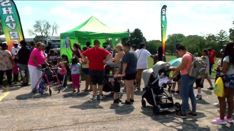 Free back to school bash underway in Milwaukee