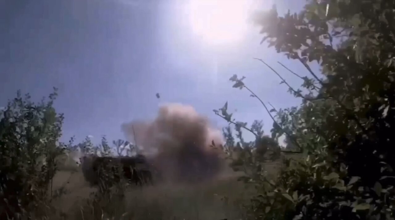 Ukrainian Rocket Launcher Destroys Russian MAV