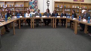 HHS secretary joins educators for roundtable on mental health