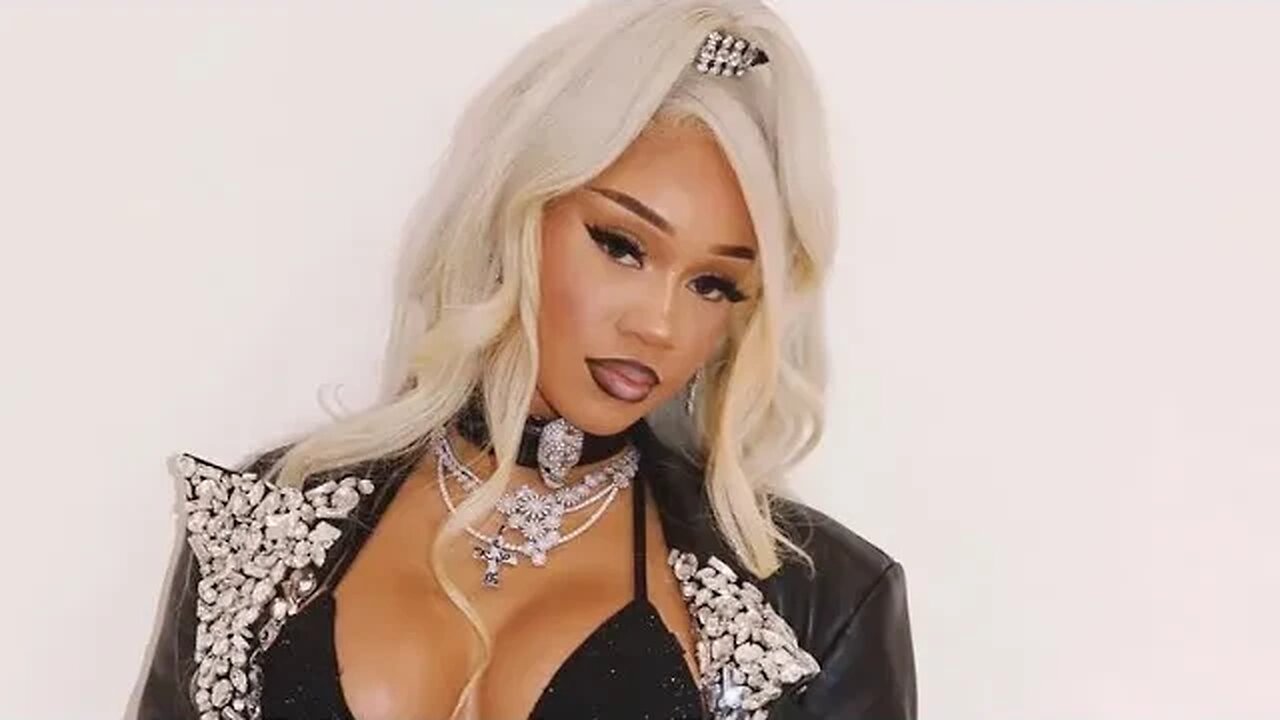 Saweetie Goes Off In Italy Hunnie & She’s Giving Modern Day Marilyn Monroe!