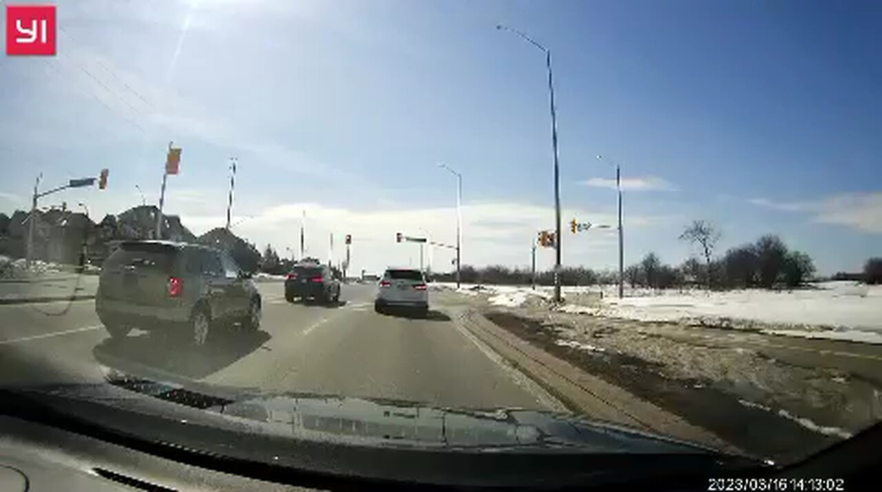 Vehicle Runs Red Light In Brampton