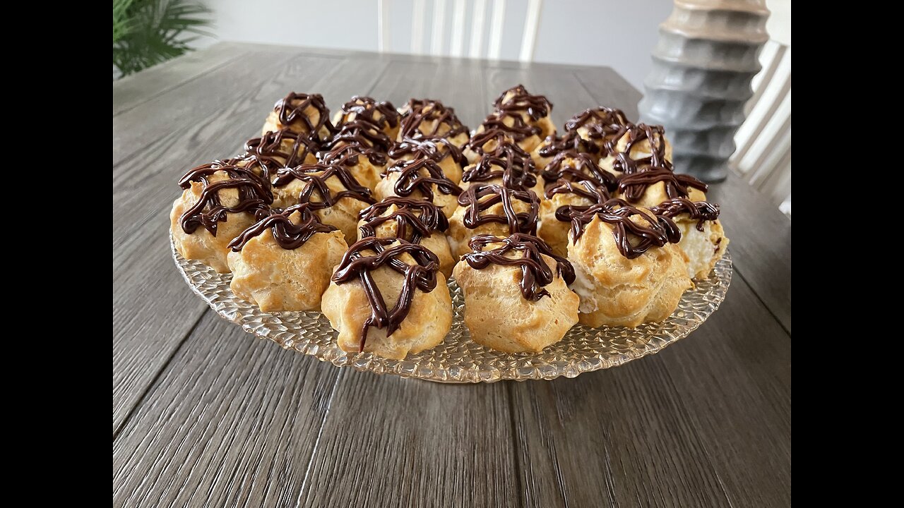 Cream Puffs filled with Cannoli filling