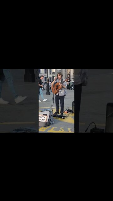 Busker Andrew Duncan #london