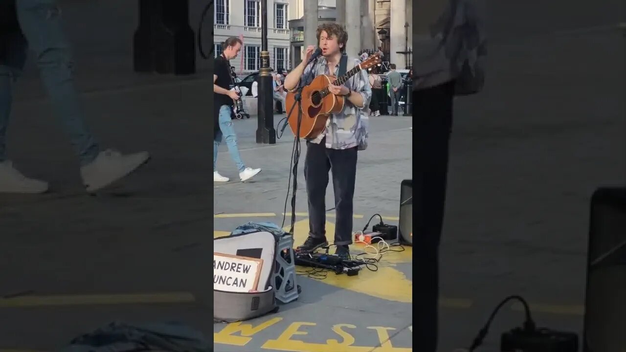 Busker Andrew Duncan #london