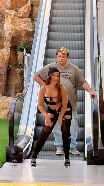 Our love story was short...why ?💔la elvira reaction