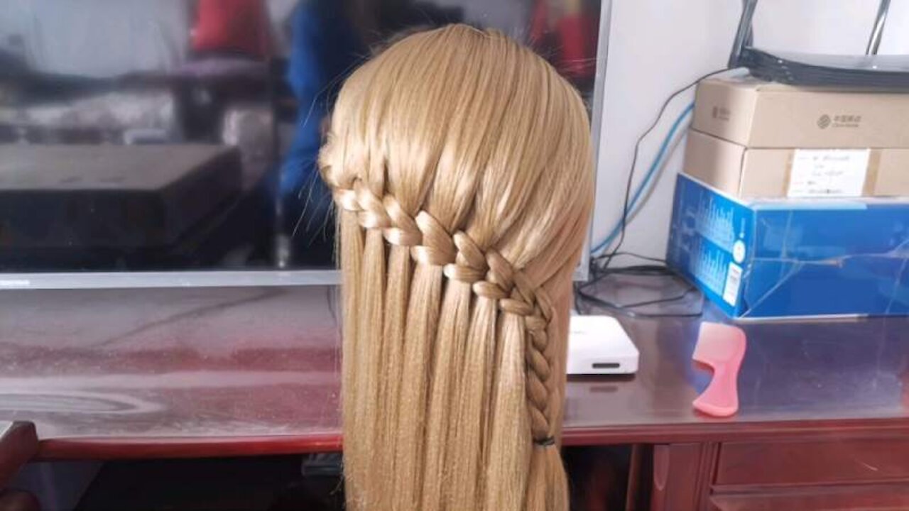 This one is made up of 2 strands. It is very magical