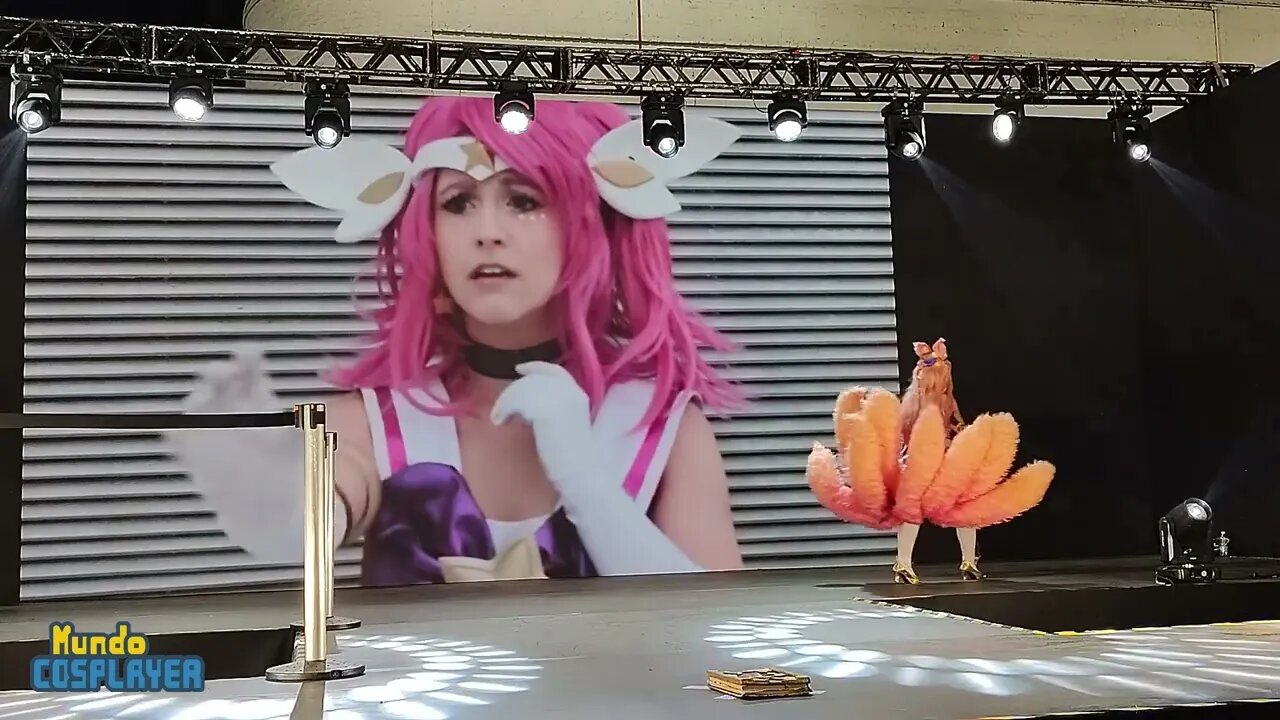 Apresentação Cosplay Tradicional de Ahri Star Guardian de League of Legends no Anime Friends 2022