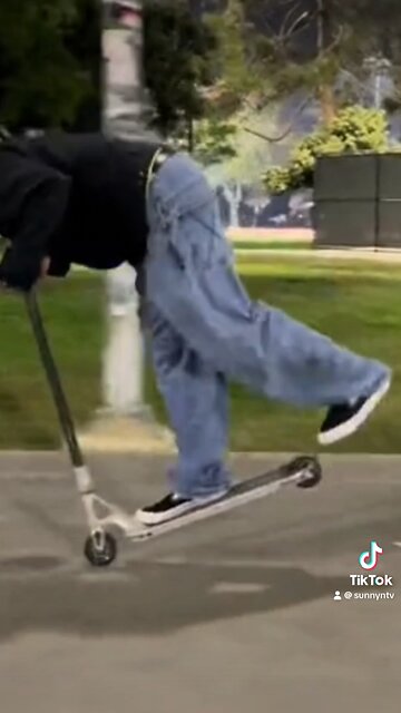 Awesome scooter tricks 👌🏽