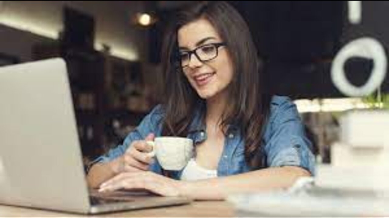 Make money from home using social media (tiktok, twitter)