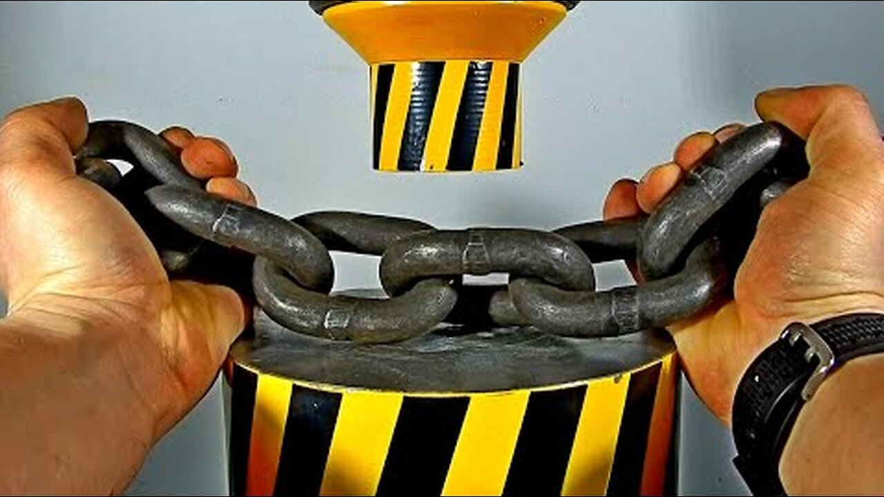 HYDRAULIC PRESS VS STRONG ANCHOR CHAIN