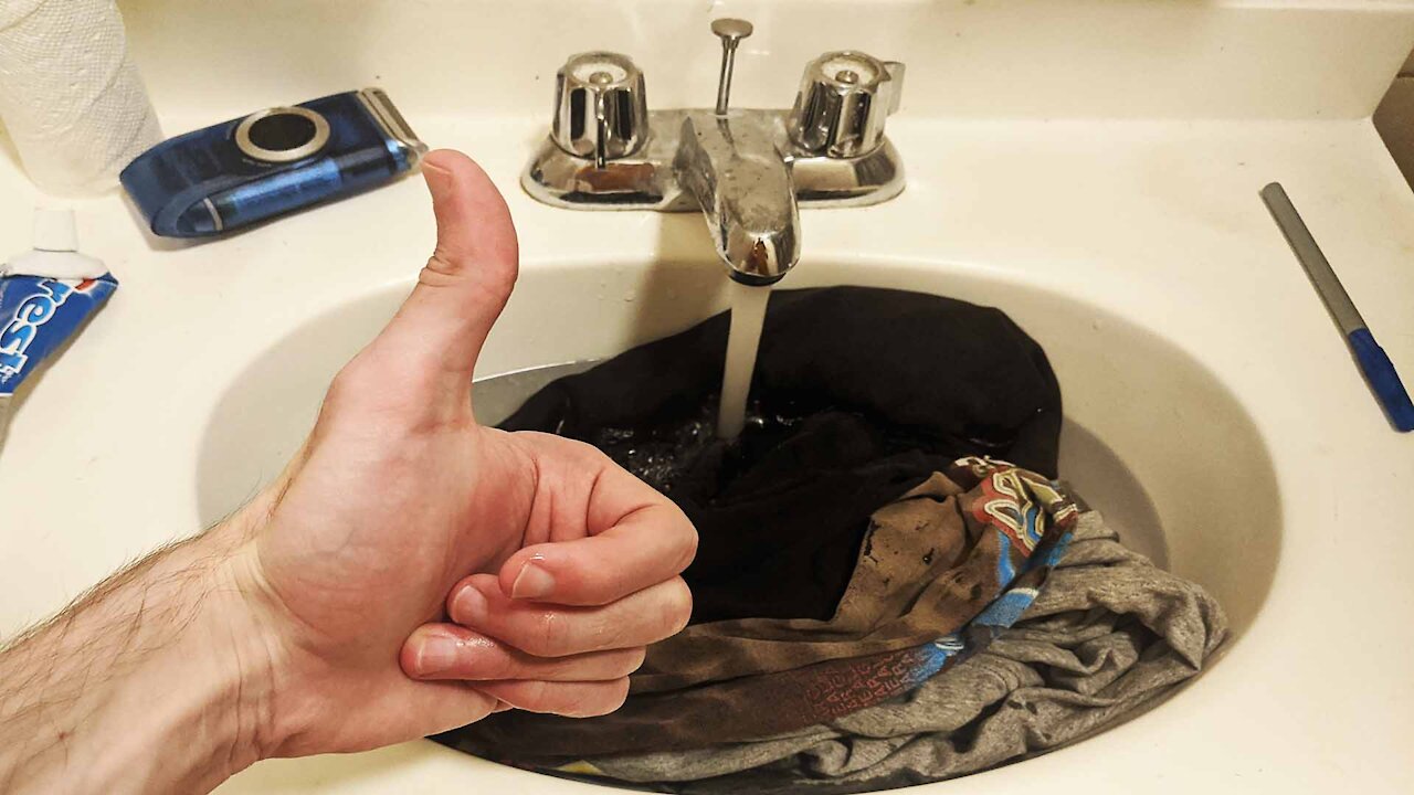 How to Wash your clothes in a sink (Fast and Easy)