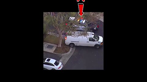 White Van Escapes Multiple Blockades [No one was hurt in this video] 🟠⚪🟣 NPC Crime