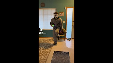 Michael Myers can juggle