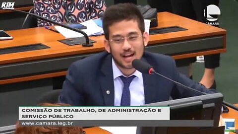PAREM COM ESSA PATIFARIA E VAMOS VOTAR!